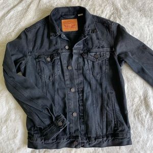 Levi’s black denim jacket